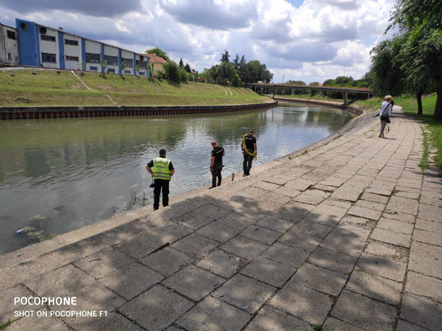 Потрага за телом страног држављанина који је УПАО У БЕГЕЈ (ФОТО/ВИДЕО)